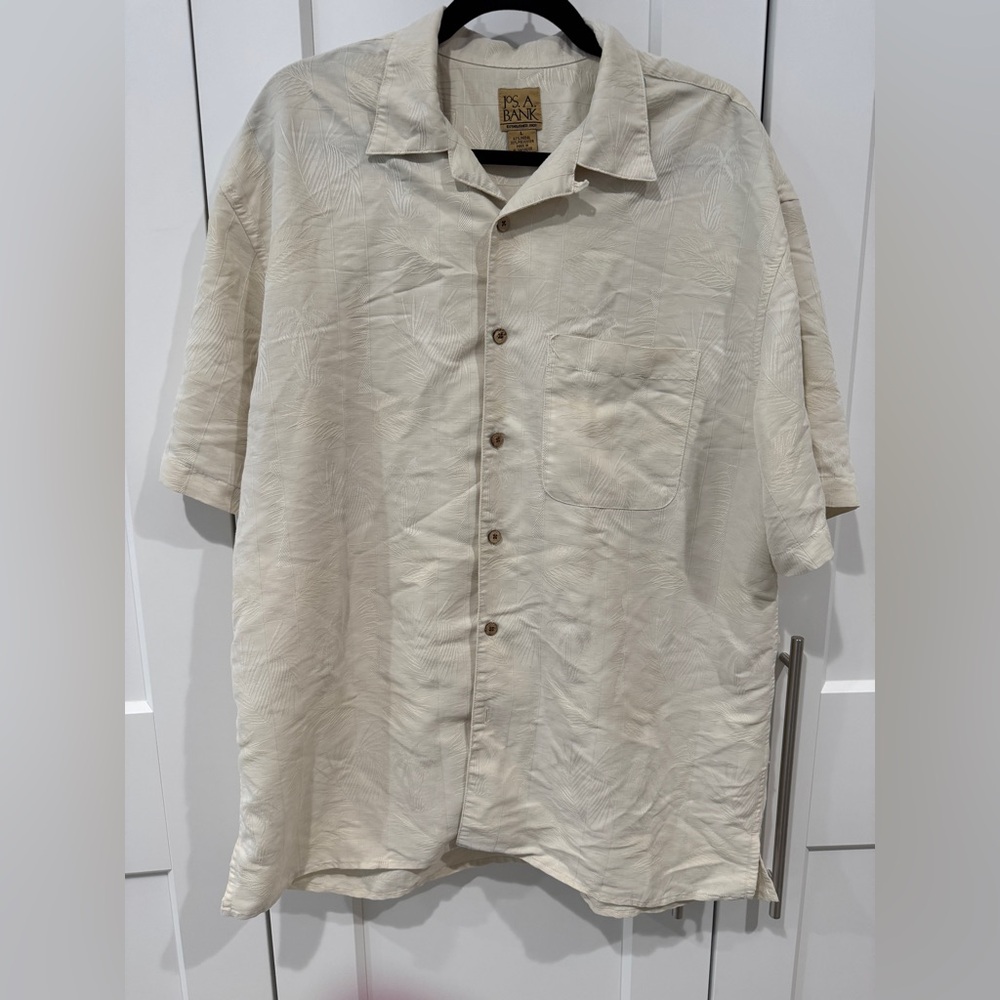 Jos. A. Bank Men's Short Sleeve Button-Up Shirt, Size L, Beige, Palm Tree Design